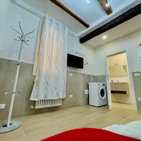 50 Tourist House - Pratello - Self Check-in Bologna