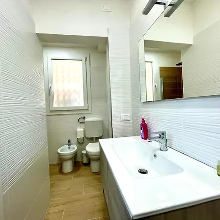 Appartamento 50 Tourist House - Pratello - Self Check-in Bologna