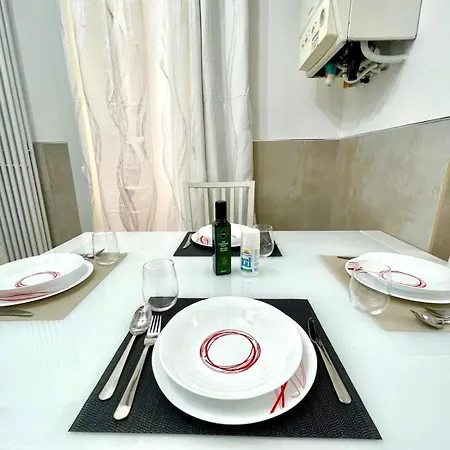 Appartamento 50 Tourist House - Pratello - Self Check-in Bologna
